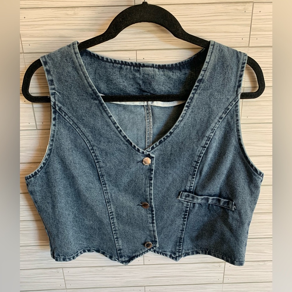 Mandarin blue Denim V-Neck Button Front Crop Top - Blue boutique